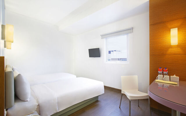 Amaris Hotel Karawang