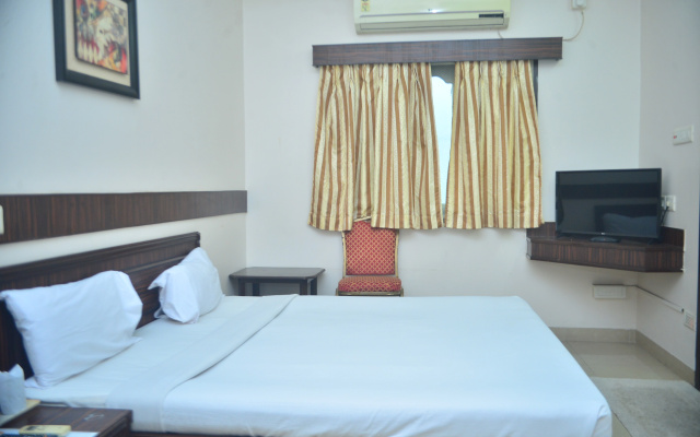 Hotel Little Palace – Guest Rooms – Jorhat