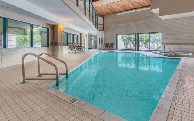 Ramada by Wyndham Quesnel