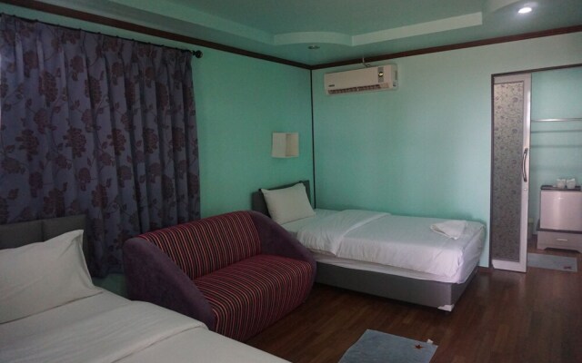 Singhanakorn Beach Resort