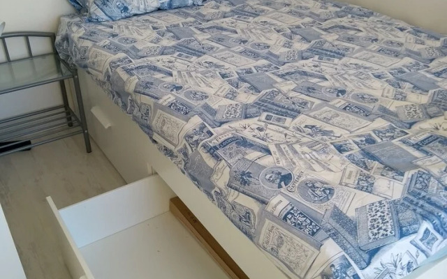 Snug Apartment near Airport and Lake