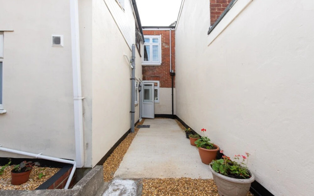 Modern Studio Apartments in Castle St