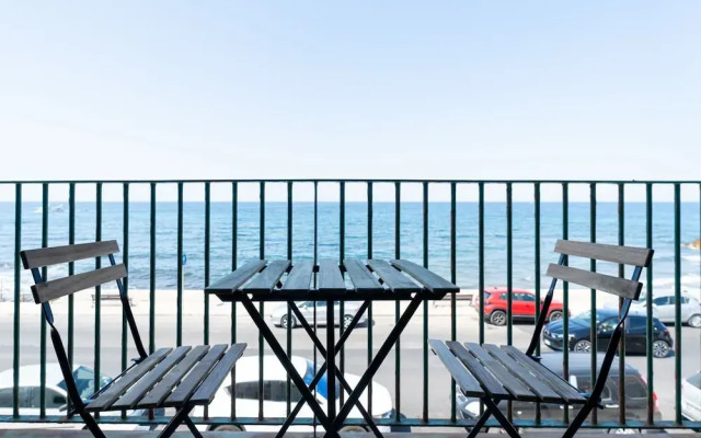 The Sea Outside Apartment 02 by Wonderful Italy