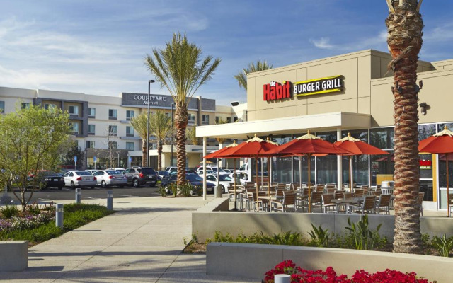 Courtyard by Marriott Long Beach Airport