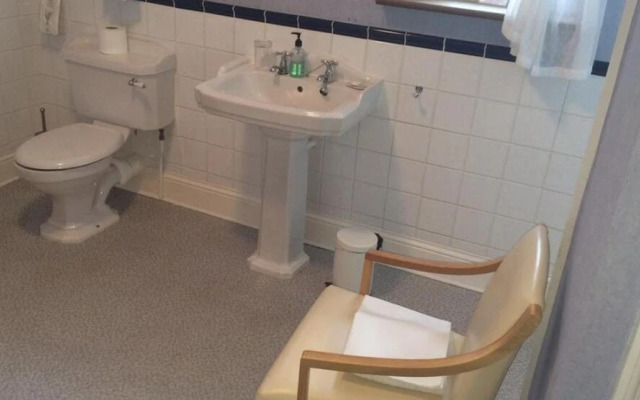 Hillcrest House Bed & Breakfast