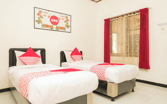 OYO 353 Loesje Guest House Syariah
