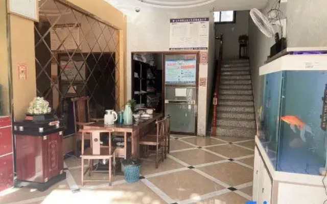 Xinye Junyue Business Hotel