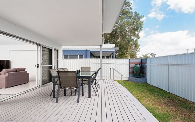 6 Bagnall Avenue