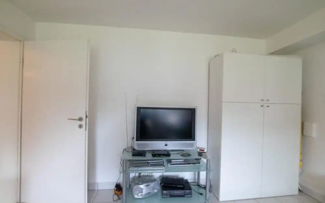 Tolstov-Hotels Big Room Apartment