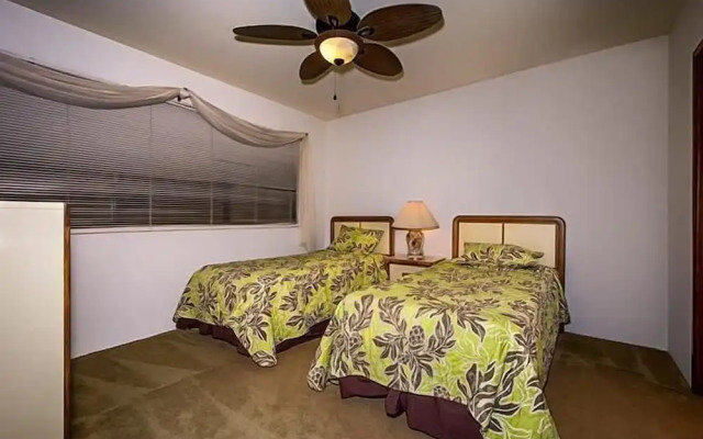 Kahaluu Bay Villas 304