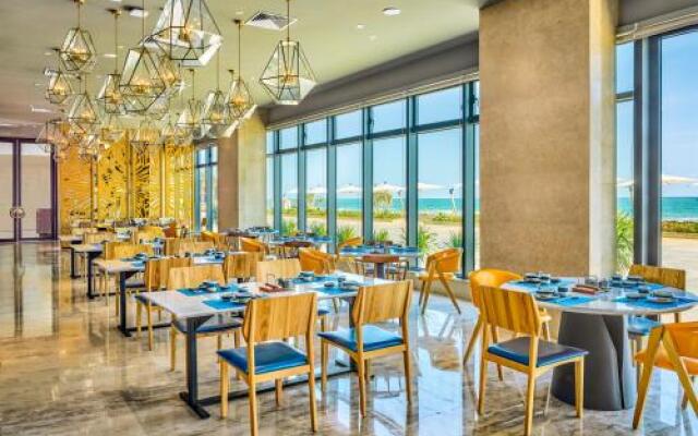 Dusit Thani Shuangyue Bay Resort Huizhou