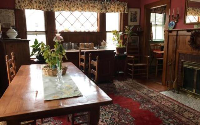 Cranberry Gardens Inn