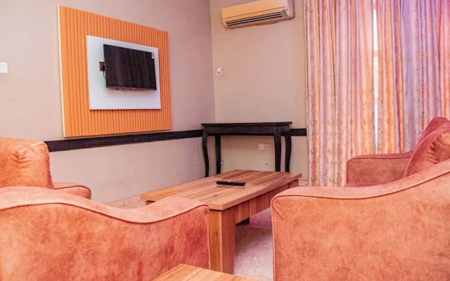 Dees Hotels Apartment & Suites