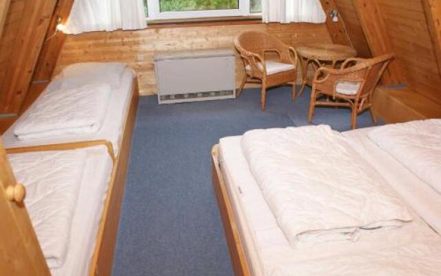 Zeltdachhaus _ fuer bis zu 6 Perso