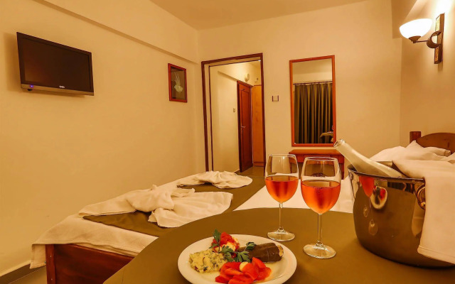 Zinbad Hotel
