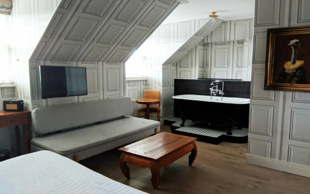 Pembroke Townhouse