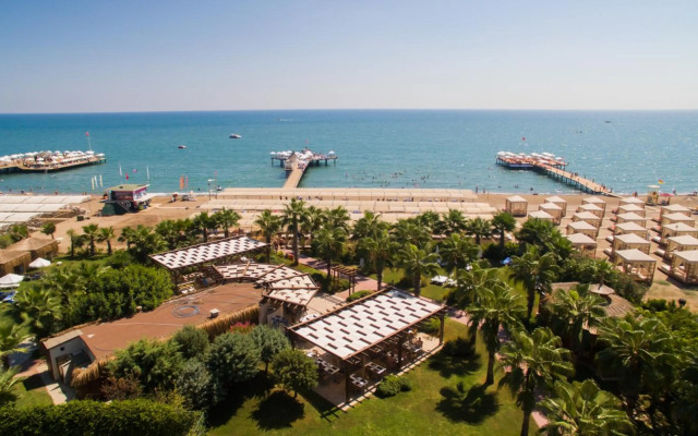 Saturn Palace Resort