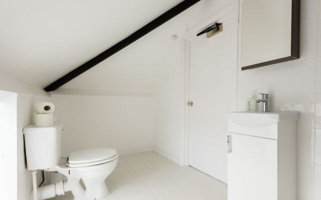 Wonderful Spacious 6 Bed Home in Heart of Bath