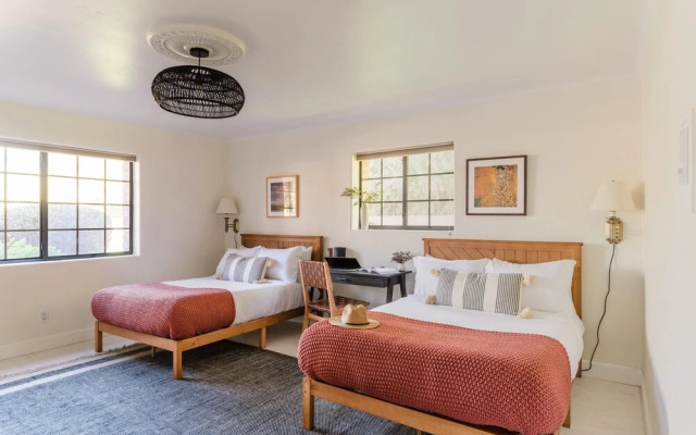 Scottsdale Cottonwoods Resort & Suites