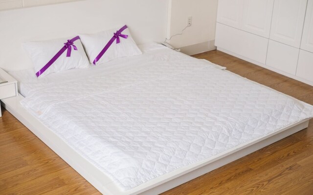 White Hotel - Hostel