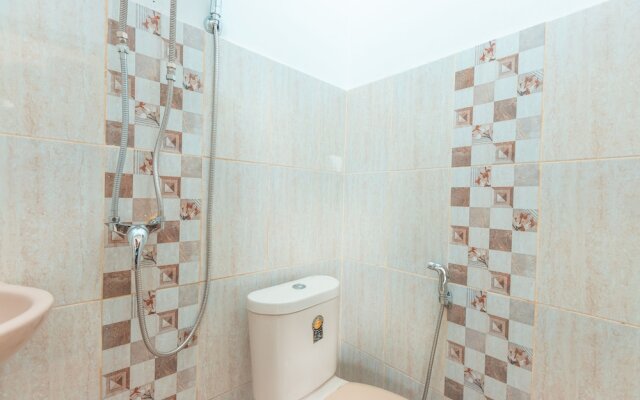 Oyo 2229 Dolfie Residence