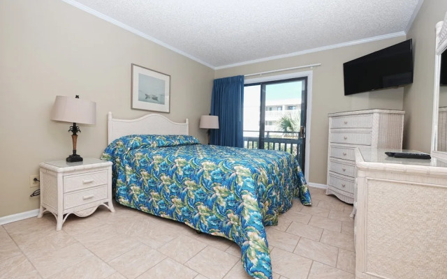 Pelican Landing 125 3 Bedroom Condo