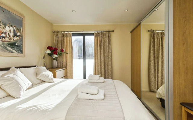 Seafront Quay West Apartments