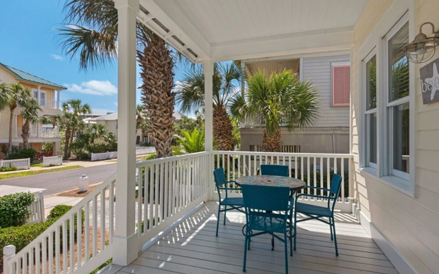 Shore Fun at Destin Pointe