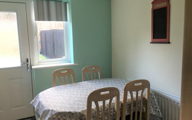Impeccable Modern Two Bed House in Colwyn Bay