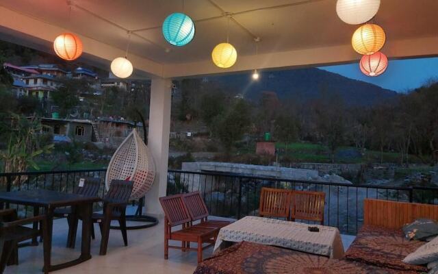 The Lost Hostels-Bir - Landing Site