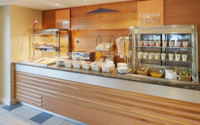 Holiday Inn Express Liverpool - Knowsley M57, Jct.4