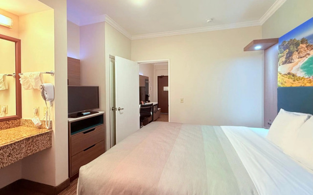 Quality Inn & Suites Los Angeles Airport - LAX