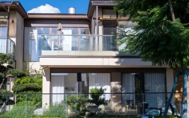 Stay at Book Lake View B&B