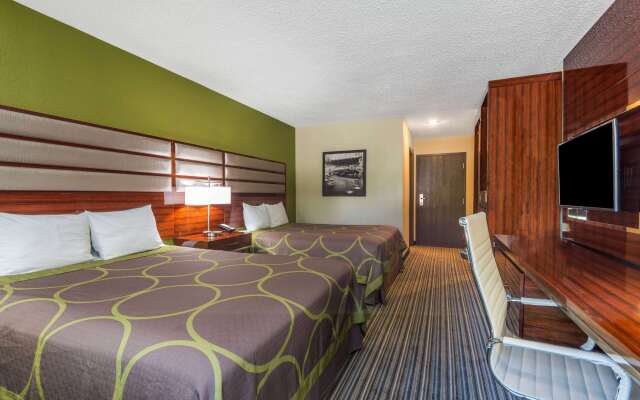 Super 8 by Wyndham Copley Akron