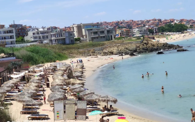 Perla Beach
