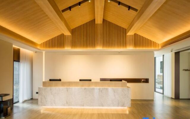 Xiandai Holiday Hotel