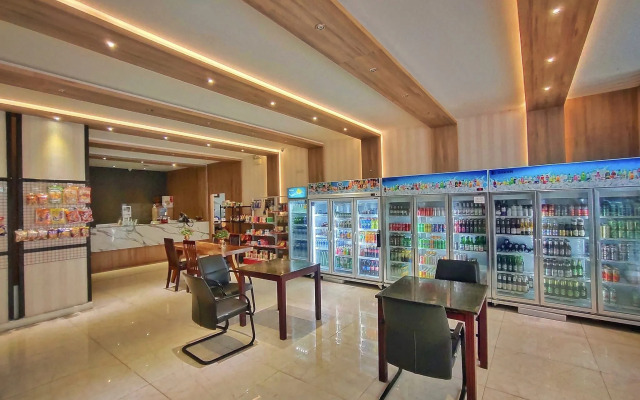 SunSeaSand Hotel (Patong) (SHA Certified)