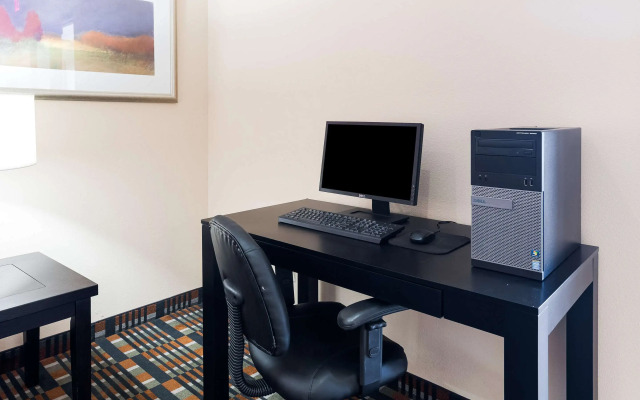 Quality Inn & Suites Lake Charles South