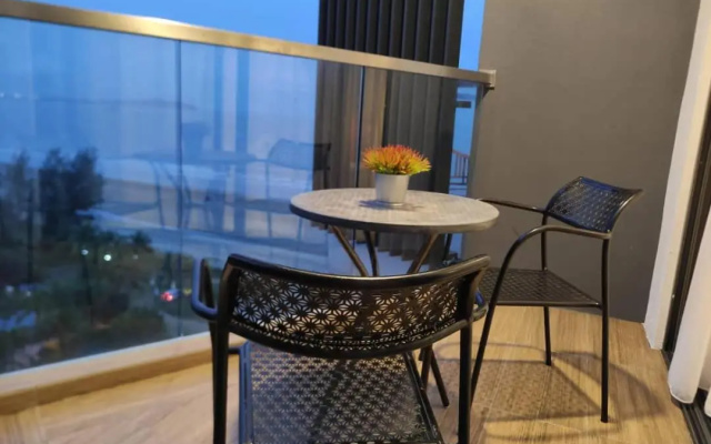 My TimurBay Pool & Seaview Suite – Balcony – Balok