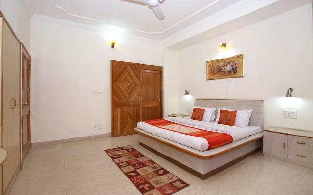 OYO 10208 Home Valley View 2BHK Kasauli