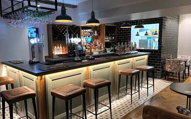 THE SPREAD EAGLE chesterfield