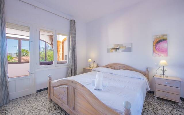 Villa - 6 Bedrooms with Pool and WiFi - 105023