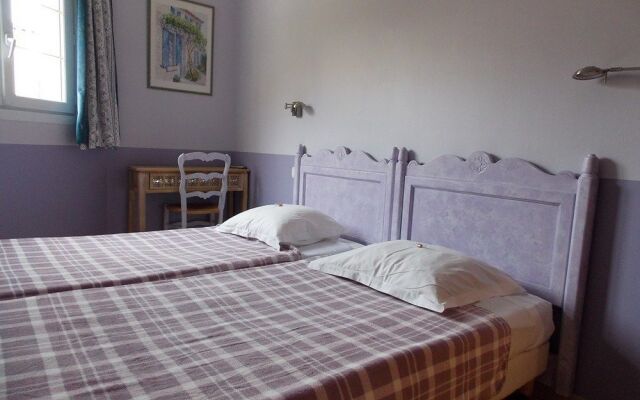 Au Relais Provencal