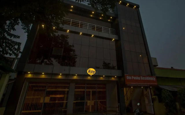 Itsy Hotels Om Pushp Residency