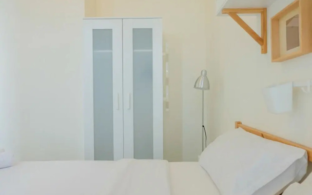 Tree Park Studio Apartment with Sofa Bed