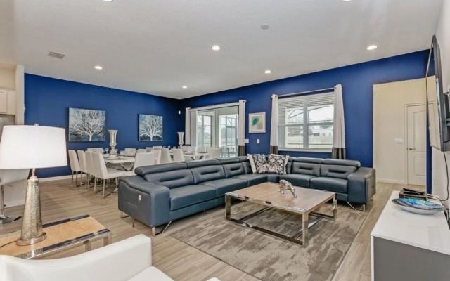 12 Bedroomsq Foot Villa Villa by Redawning