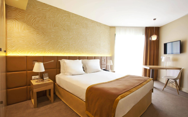 Golden Tulip Avignon Le Paradou
