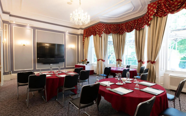 Gem Strathmore Hotel