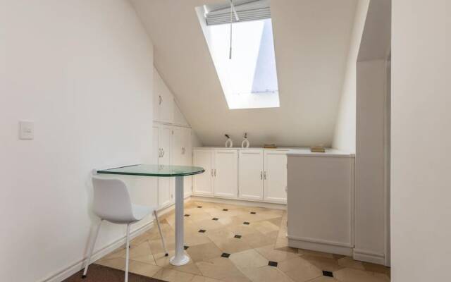 w Unique 2BR Duplex in Parque 93