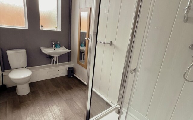 Contractor Accommodation - Cacco